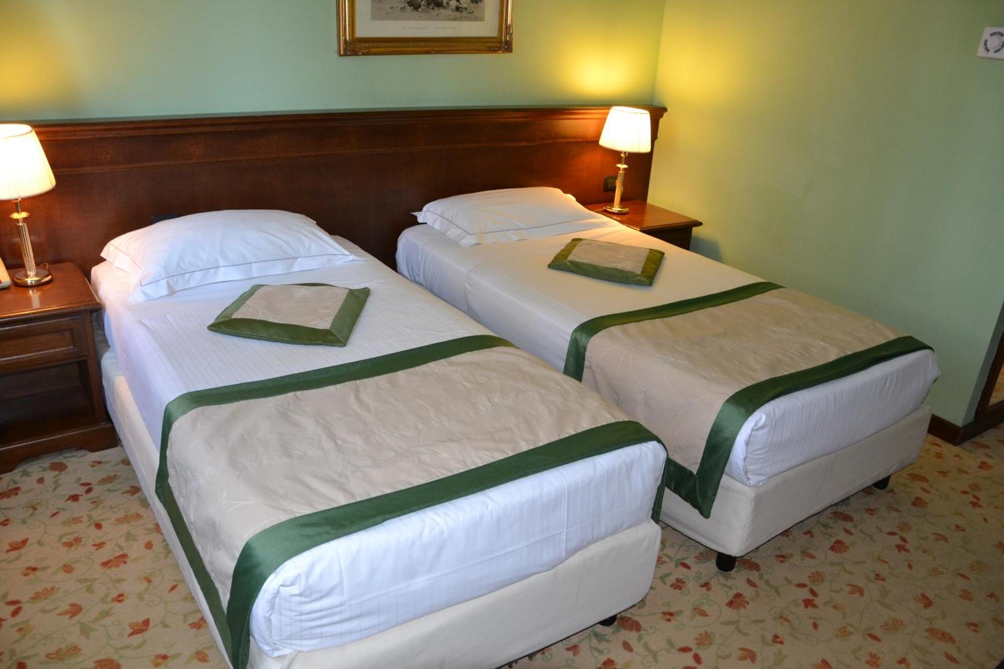 Meditur Hotel Bologna Ozzano dell'Emilia Esterno foto