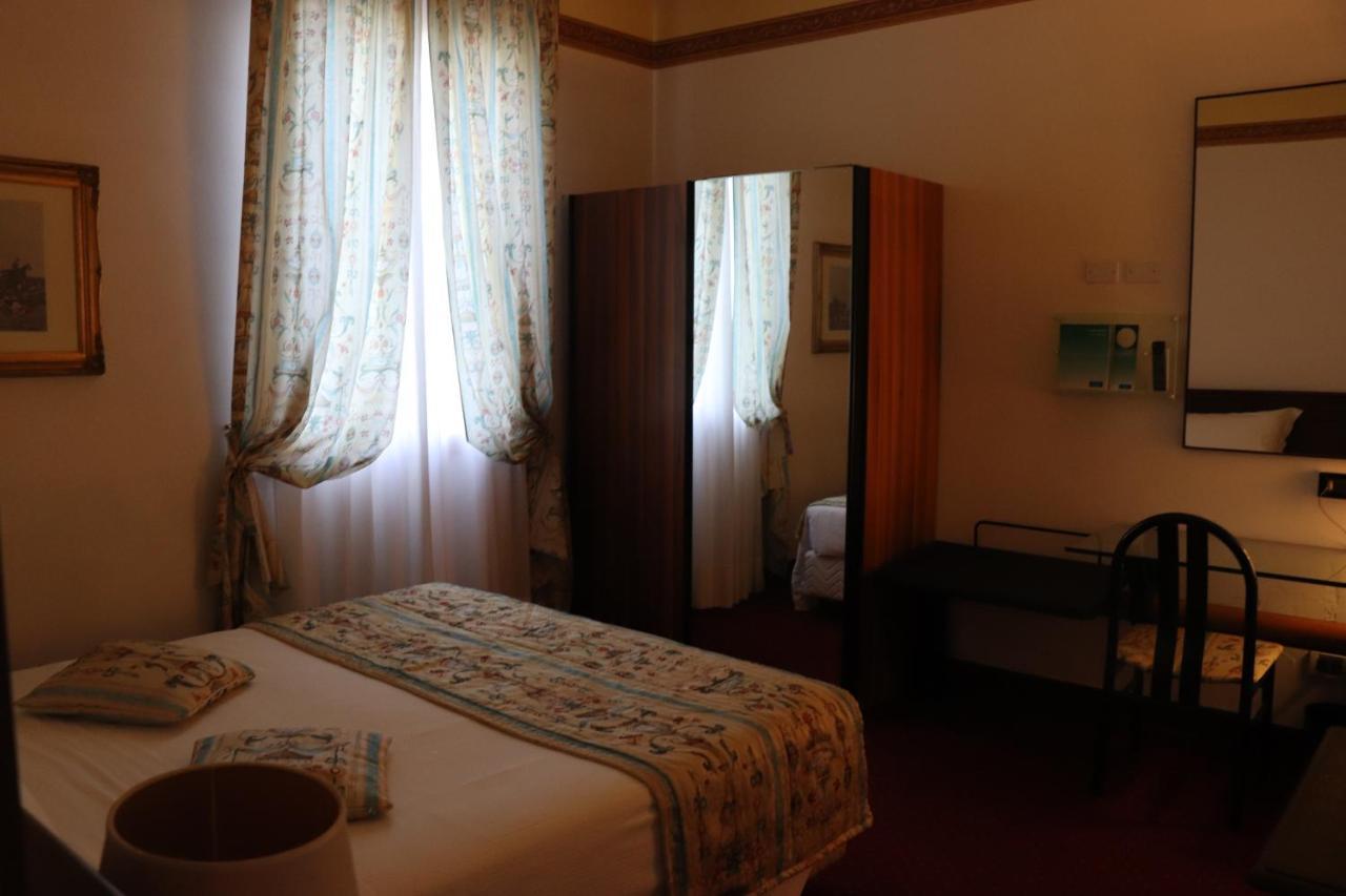 Meditur Hotel Bologna Ozzano dell'Emilia Esterno foto